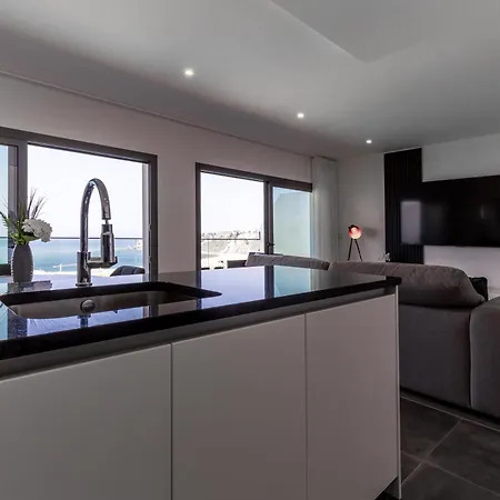 Infinity View - Luxury Big Pool And Jacuzzi Apartamento Nazaré